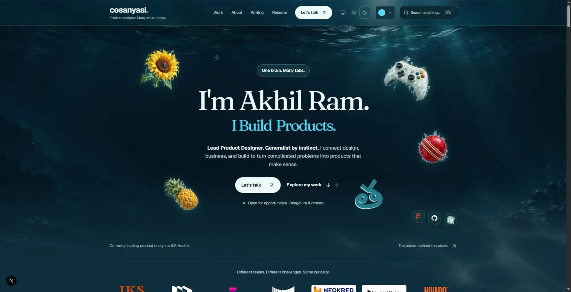 The homepage with the Water atmosphere and its flowing background.